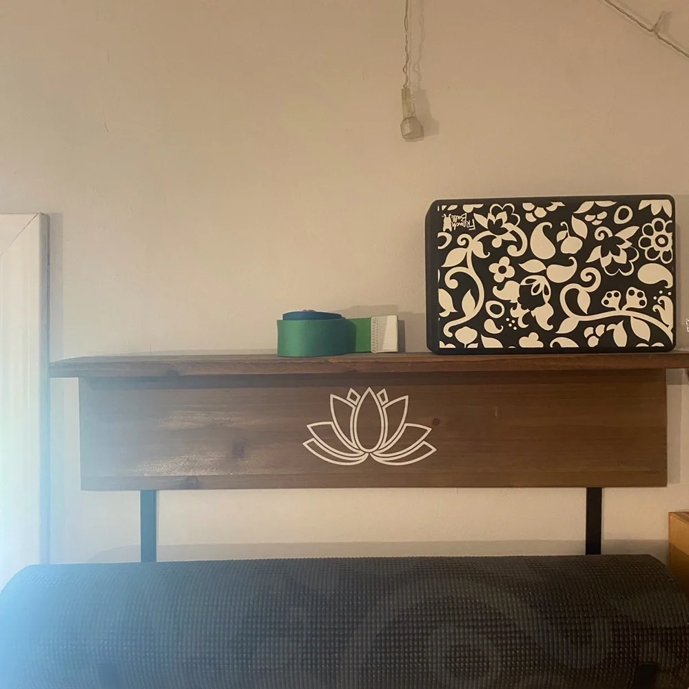 Lotus Flower Yoga Mat Rack with Shelf